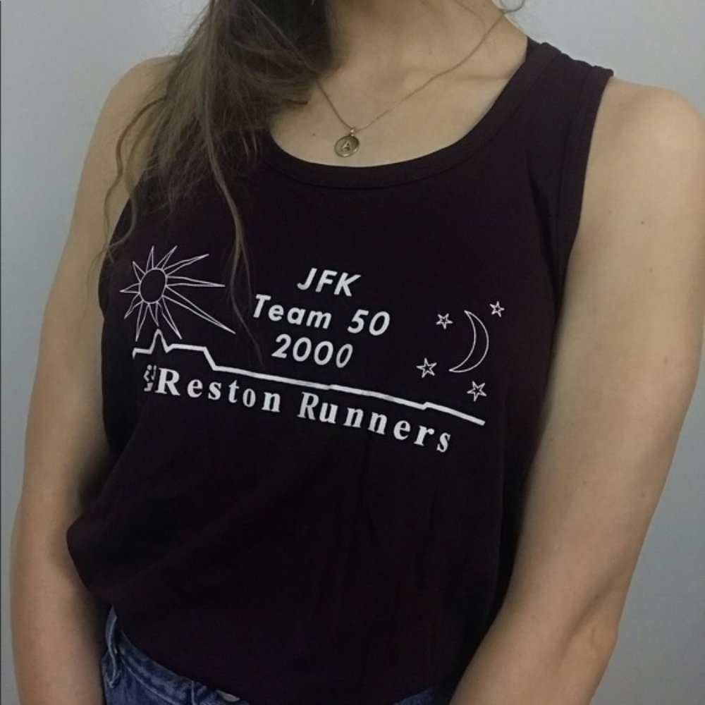 Vintage 2000 Sun Moon Maroon Running Tank JFK Reston Virginia Washington… - Picture 6 of 10